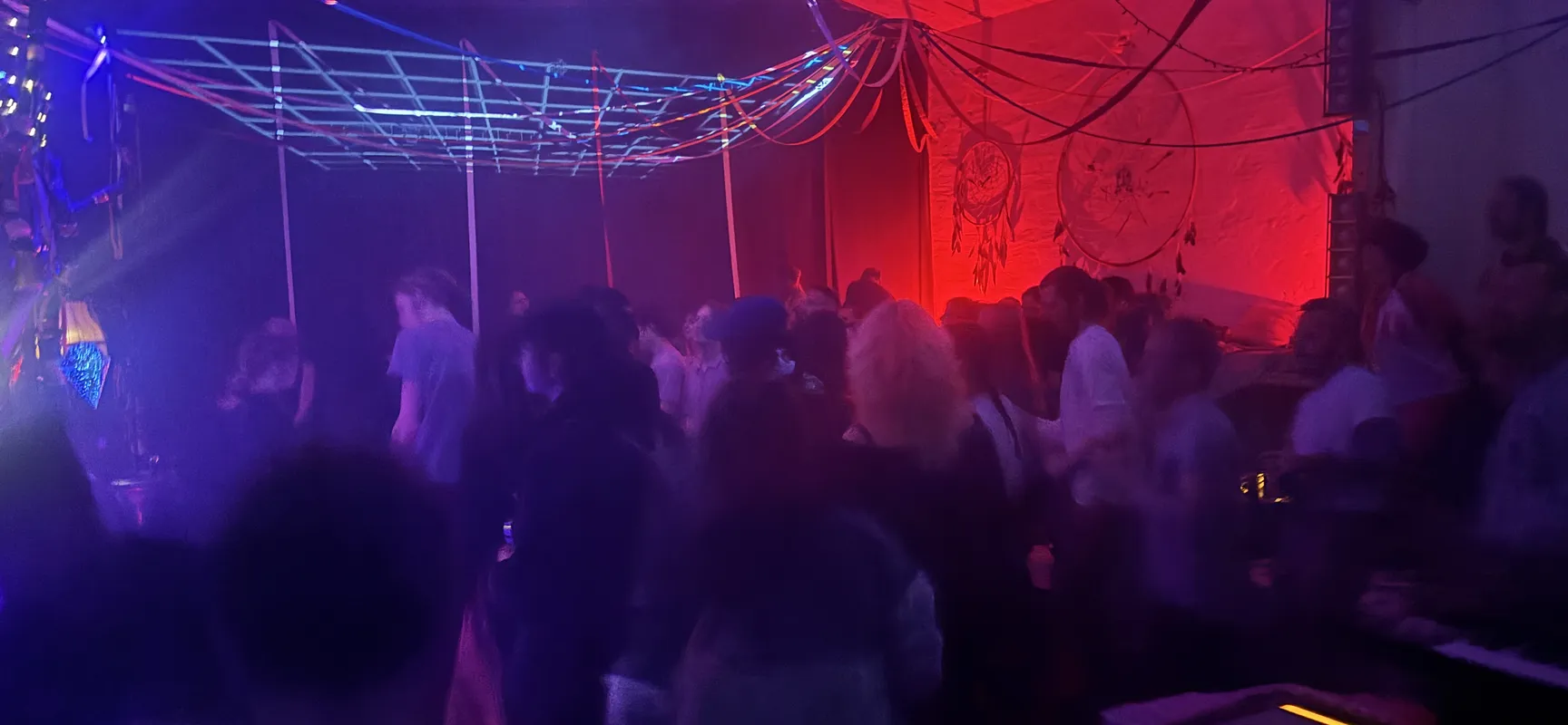 Dance and visuals club